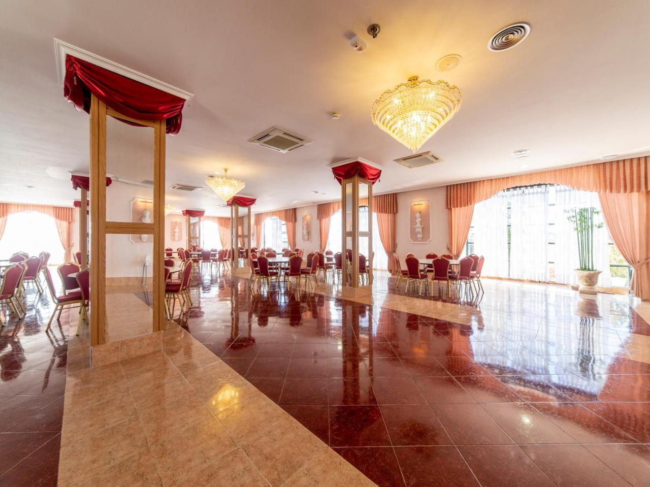 Hotel El Prado By Vivere Stays Carrascosa del Campo Exterior photo