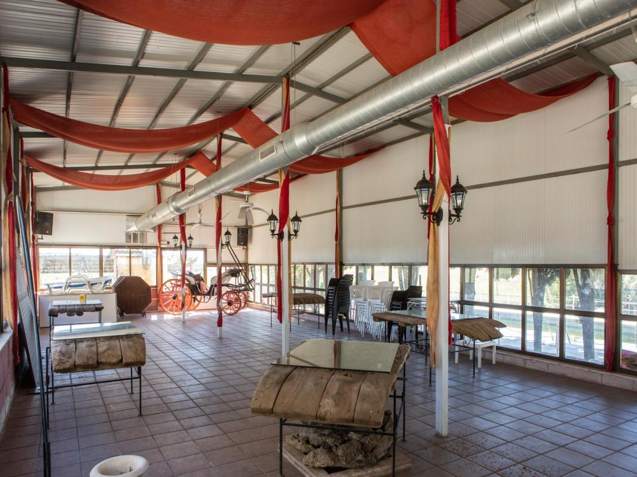 Hotel El Prado By Vivere Stays Carrascosa del Campo Exterior photo