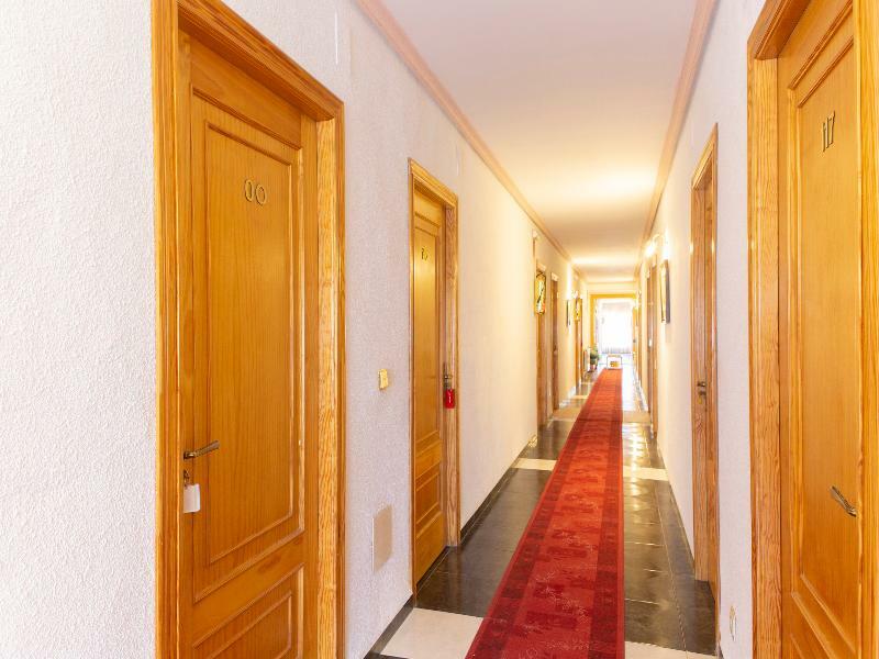 Hotel El Prado By Vivere Stays Carrascosa del Campo Exterior photo