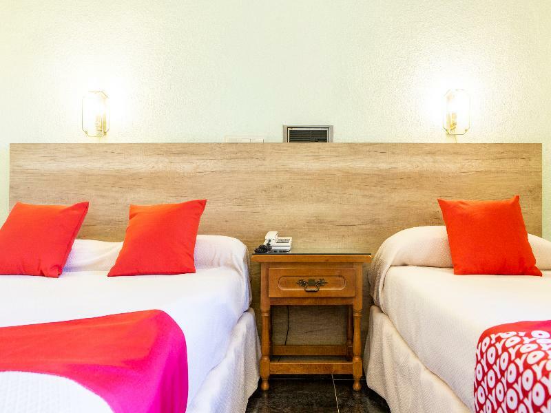 Hotel El Prado By Vivere Stays Carrascosa del Campo Exterior photo